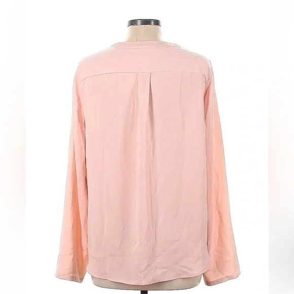 J. Crew Classic Blush Pink Long Sleeve V-Neck Minimalist Blouse Size Large L - Picture 3 of 4